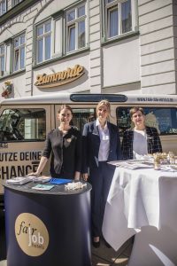Für Nachwuchskräfte in der Hotellerie mit dem Land Rover durch Deutschland