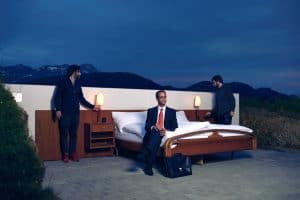 "Null Stern"-Hotels mit Butler*innen entwickeln sich zum "In-Trend" in der Schweiz
